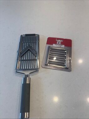 Stainless Steel V-Slicer with Gray Handle - Serrated Peeler Replacement Blades